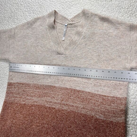 KÜHL Ombre Knit V-Neck Sweater Women’s L Beige Brown Cozy Soft Fall Winter - Picture 11 of 13